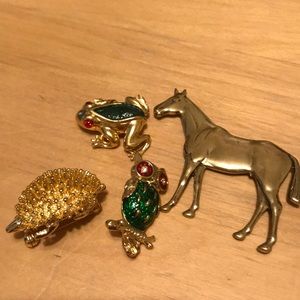 Set of 4 animal pins